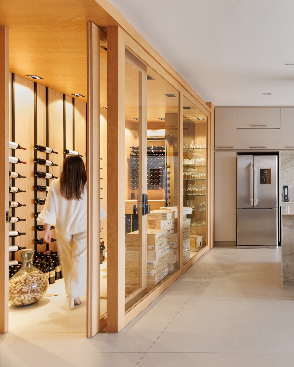 12-casa-tf-adega-jau-arquiteta-monique-bordin-foto-daniel-santo